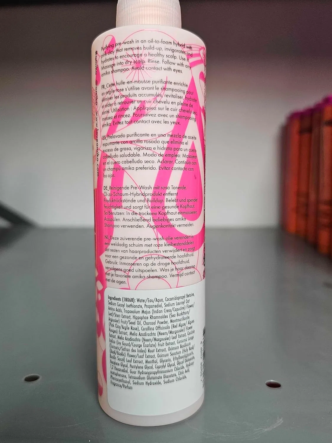 Масло для очищения кожи головы «Reset Pink Charcoal Scalp Cleansing Oil» от amika Amika — фото 2