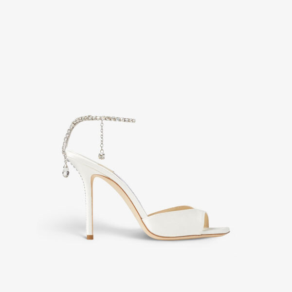 Атласные туфли Saeda, украшенные кристаллами Jimmy Choo, слоновая кость