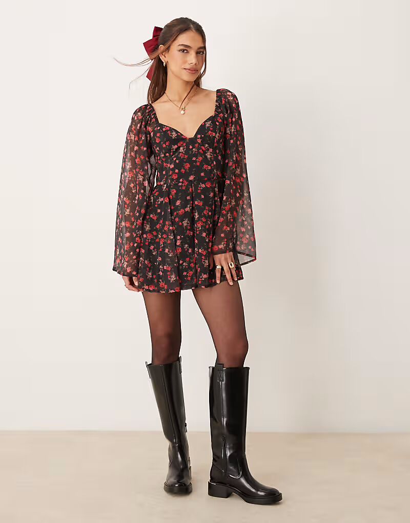 

Длинный комбинезон Miss Selfridge с черным мелким цветочным принтом