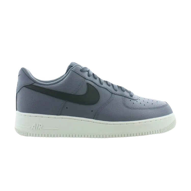 

Кроссовки Nike Air Force 1 Low '07 'Light Carbon', серый