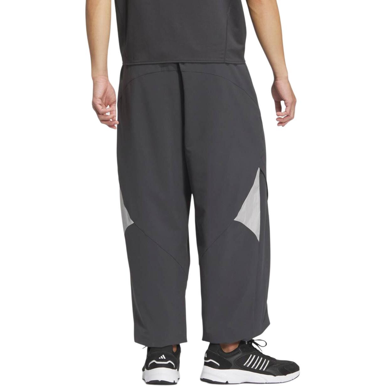 Повседневные брюки мужские Carbon Black/светло-серые Adidas, черный — фото 3