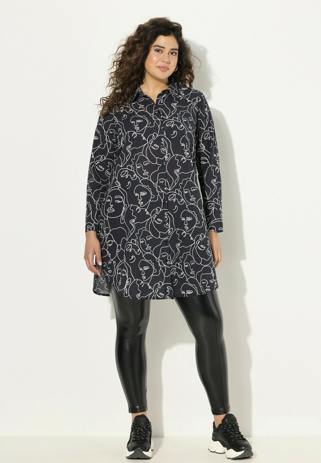 

Блузка на пуговицах FACE PRINT LONG SLEEVE Ulla Popken, черный