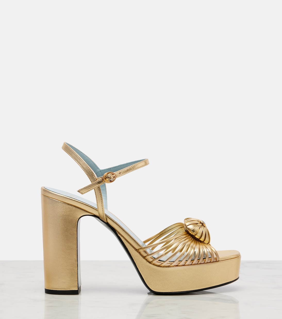 Кожаные платформенные сандалии Royal 115 Valentino Garavani, Antique Brass Light — фото 4