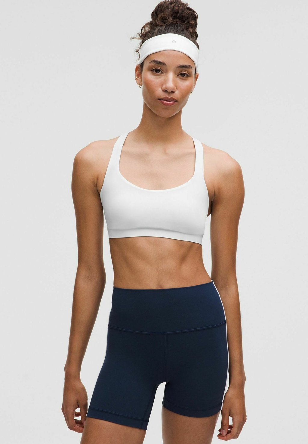 

Спортивный бюстгальтер с легкой поддержкой FLEXYFLEX STRAPPY YOGA A-C lululemon, белый