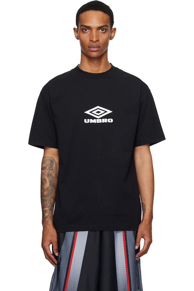 

Базовый футболка Umbro, черный