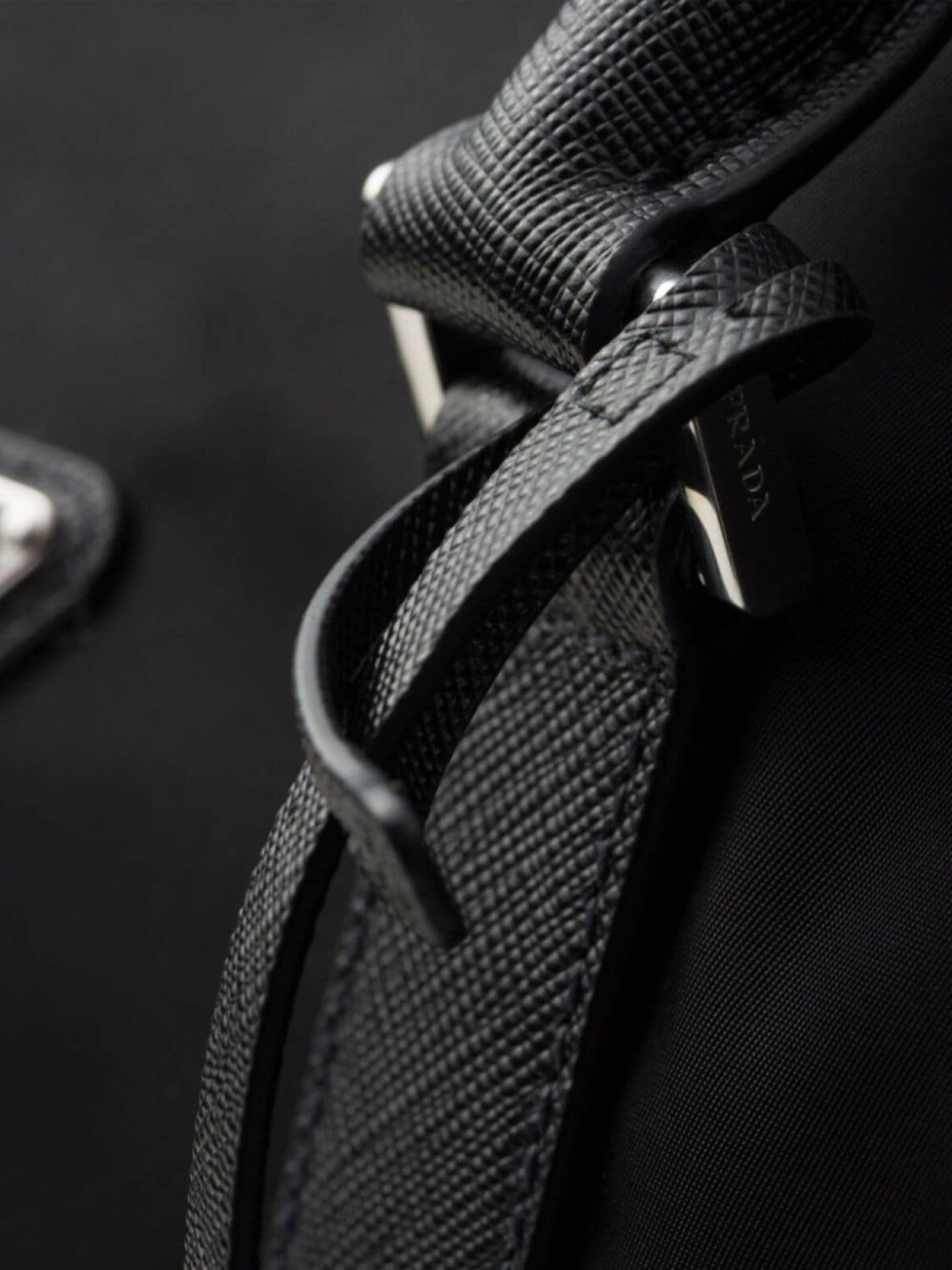 Спортивная сумка из нейлона и сафьяновой кожи Prada, черный — фото 3
