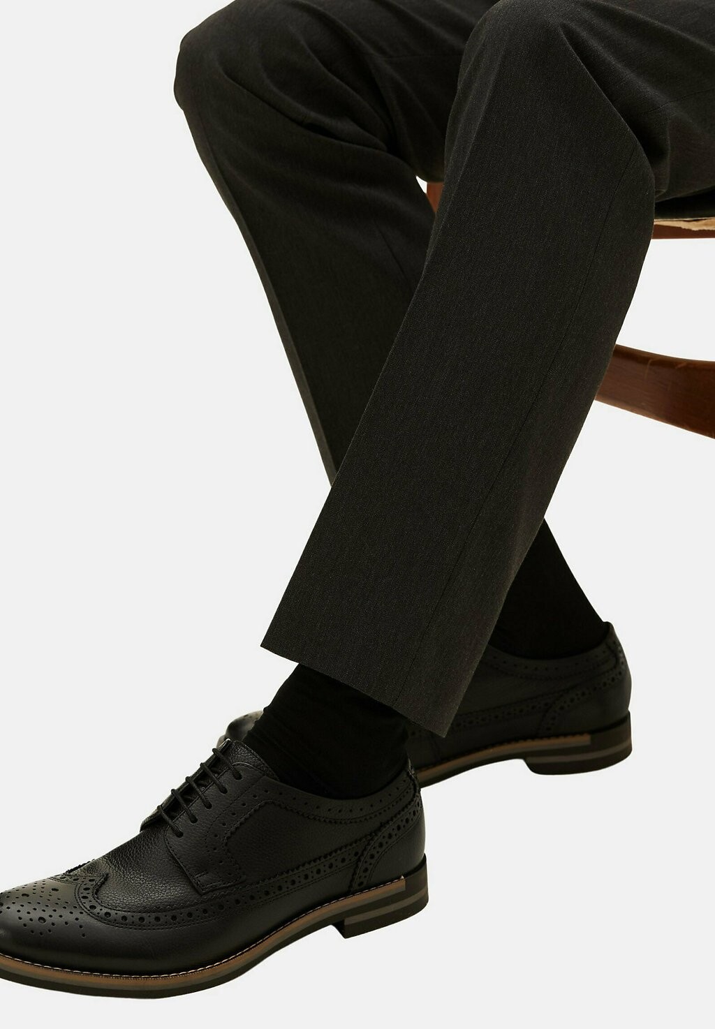 

Деловые туфли на шнуровке TRISOLE BROGUES Marks & Spencer, цвет black