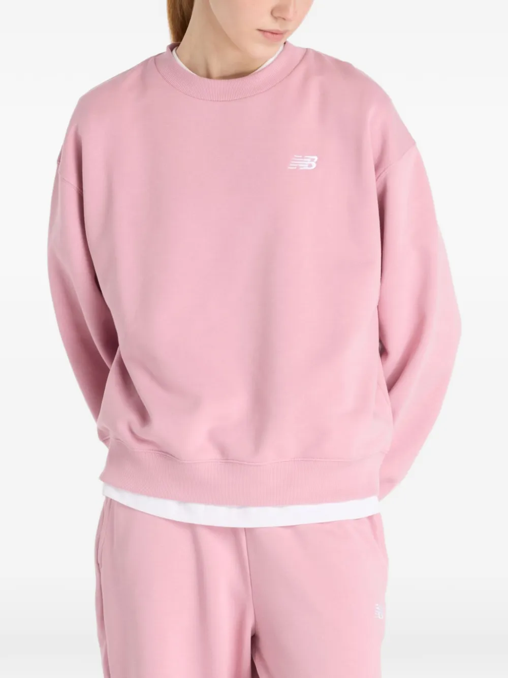 

Свитшот с круглым вырезом и логотипом New Balance, розовый