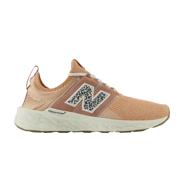 Кроссовки Wmns Fresh Foam X Cruz v3, цвет Artisan - Light Sparrow Leopard