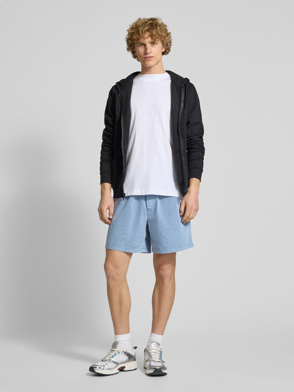 

Свободные джинсовые шорты из хлопчатобумажной саржи Tommy Jeans