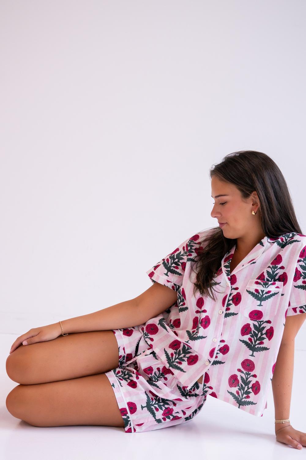 

Lilbelle by Lilbelle Пижамный комплект Madeline Fall с короткими штанинами в розовую полоску/красный цветочный принт