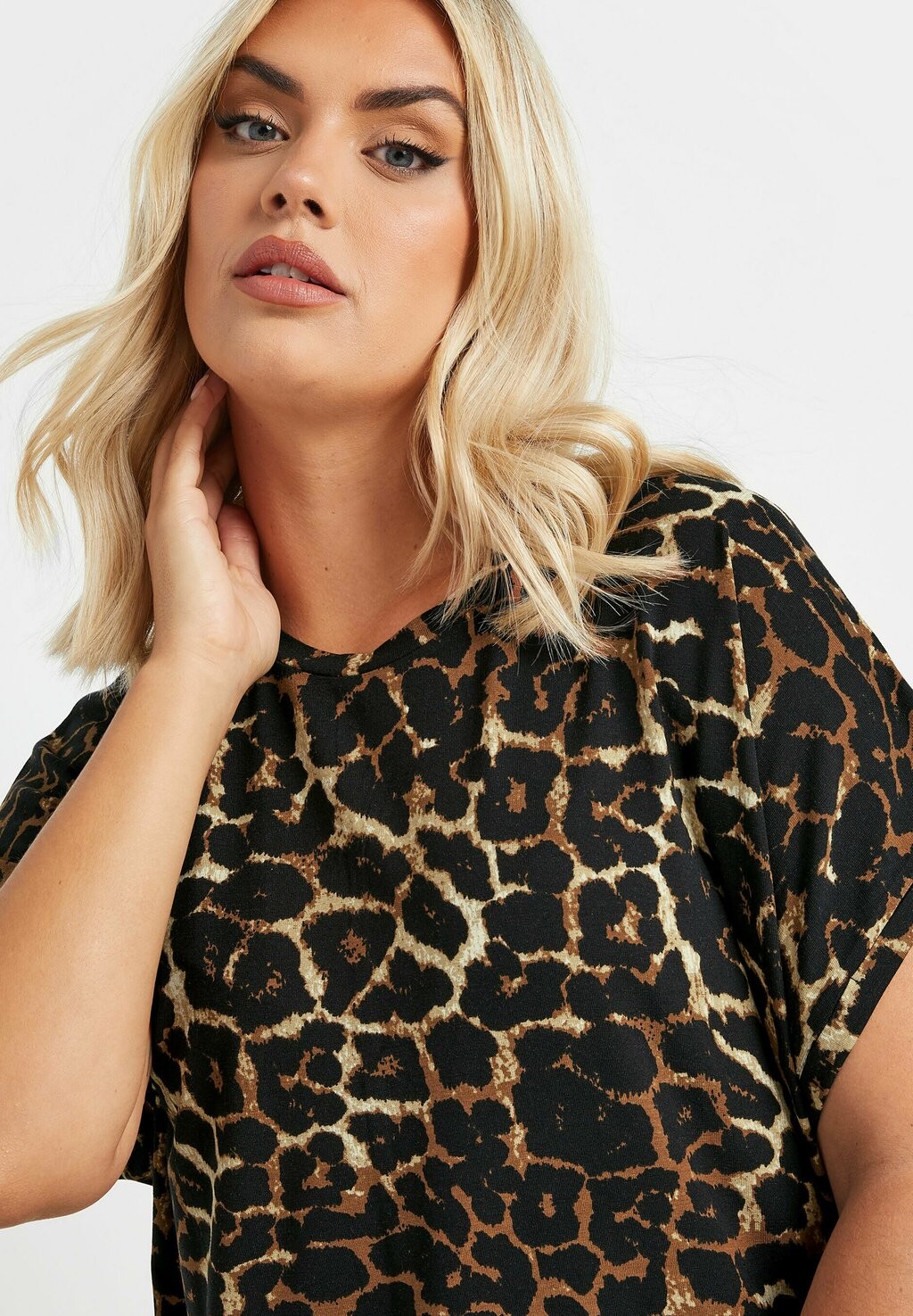

Футболка с принтом LEOPARD Yours Clothing, коричневый