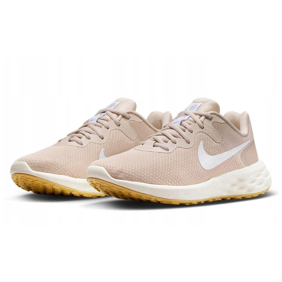 Женские кроссовки Nike Revolution 6 NN