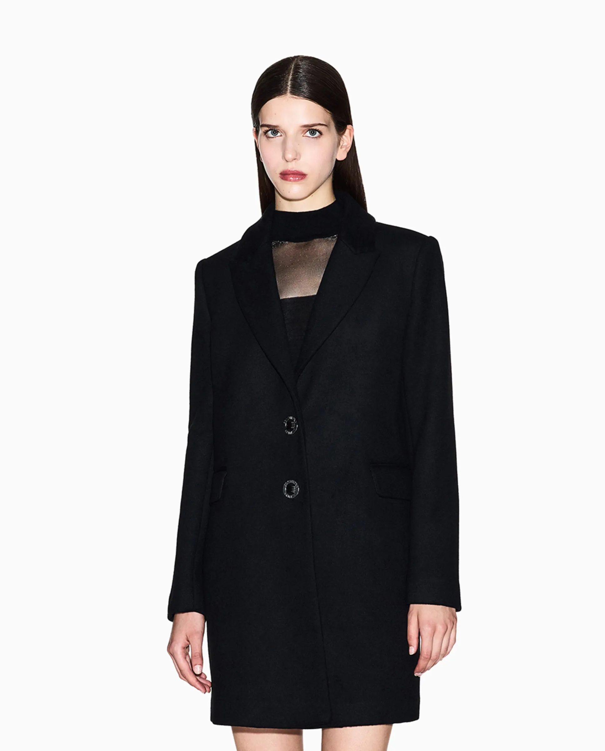 

Женское пальто классического кроя с декоративными пуговицами Armani Exchange, черный