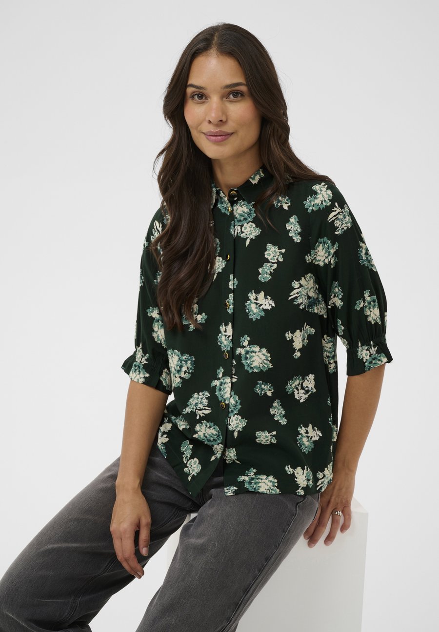 

Блуза Kaffe KAVELANA SHIRT, Ponderosa Pine Large Flower/Dark Green