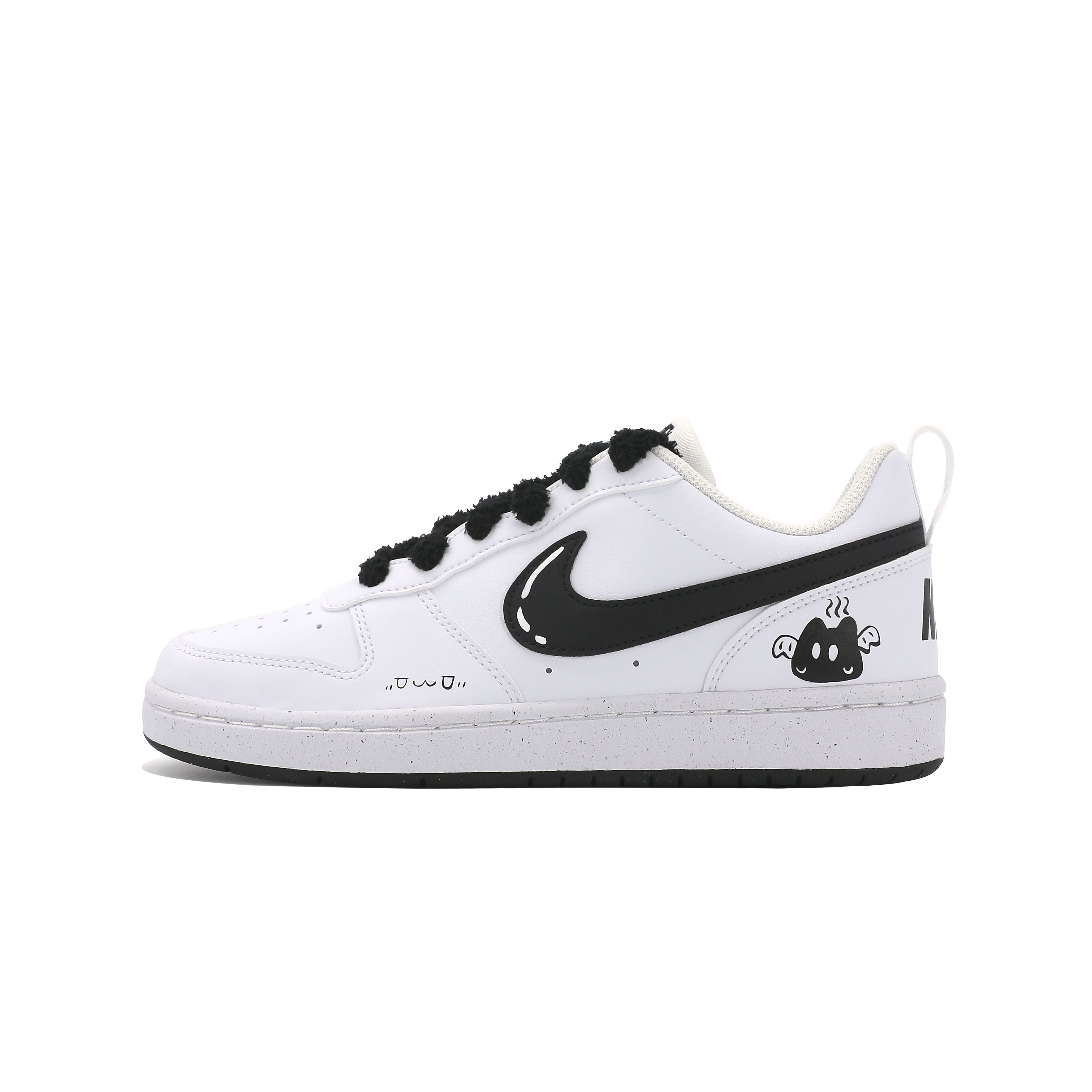 

Nike Court Borough Slip Resistant, Abrasion Resistant, Lightweight Cushioning Low top детские кроссовки для скейтбординга Black