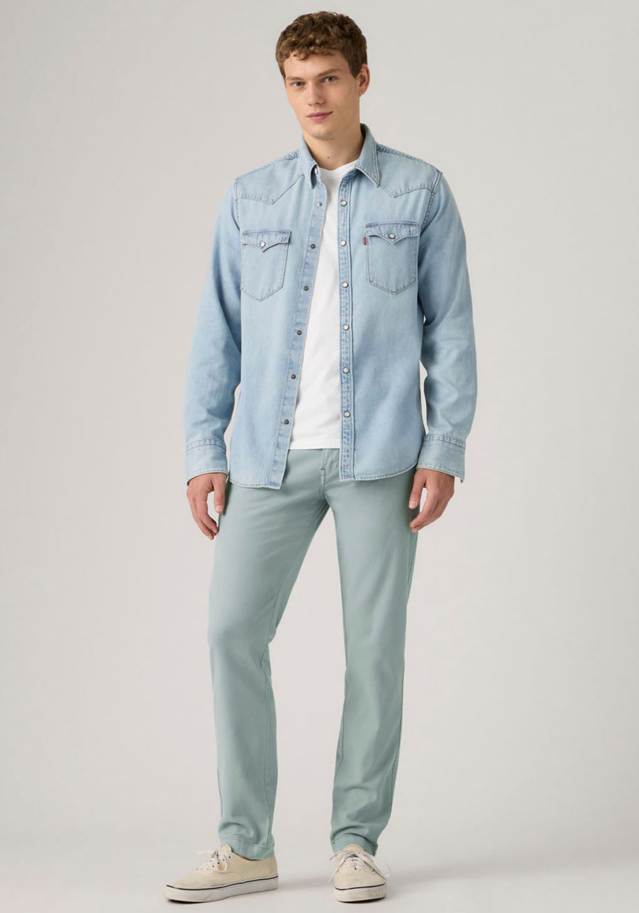 LEVI'S  Зауженные брюки-чиносы в синем цвете — фото 4