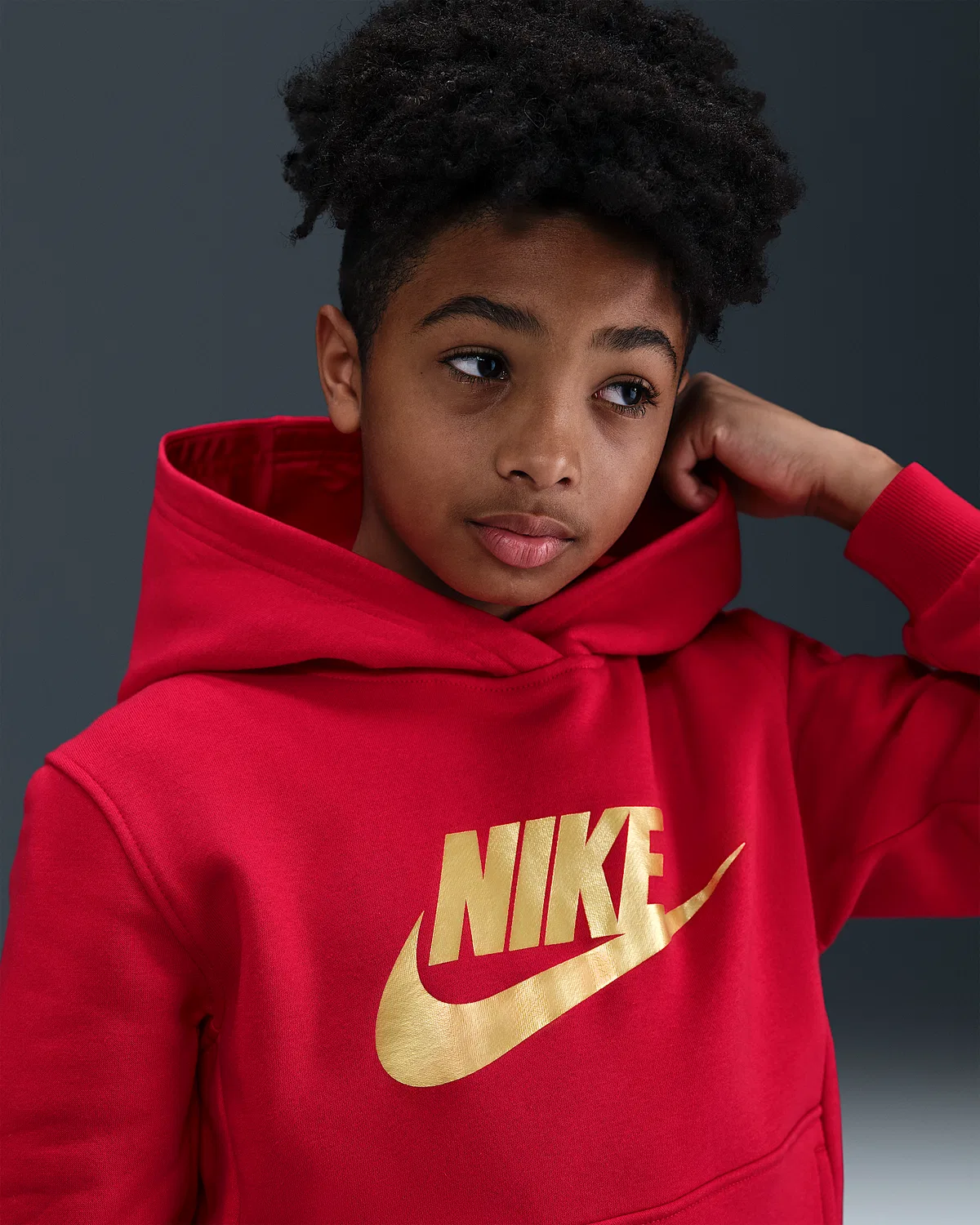 Детская худи Nike Sportswear Club Fleece, University Red/Metallic Gold — фото 3