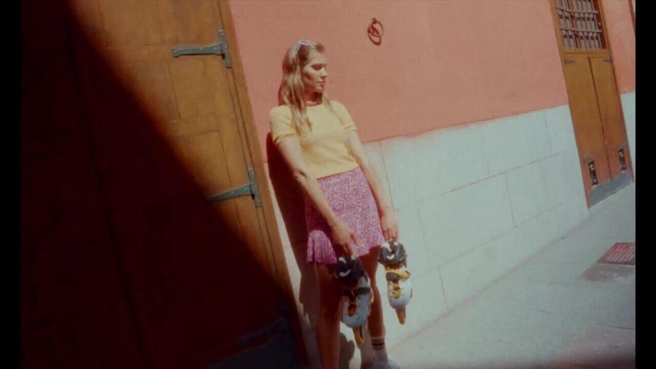 

Женский шлем для роликов и скейтборда Oxelo MF900 бежевый