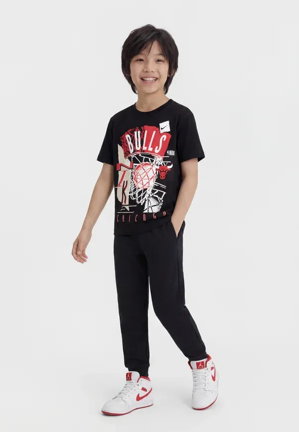 Футболка Nike Performance NBA Chicago Bulls Tee Print, черный