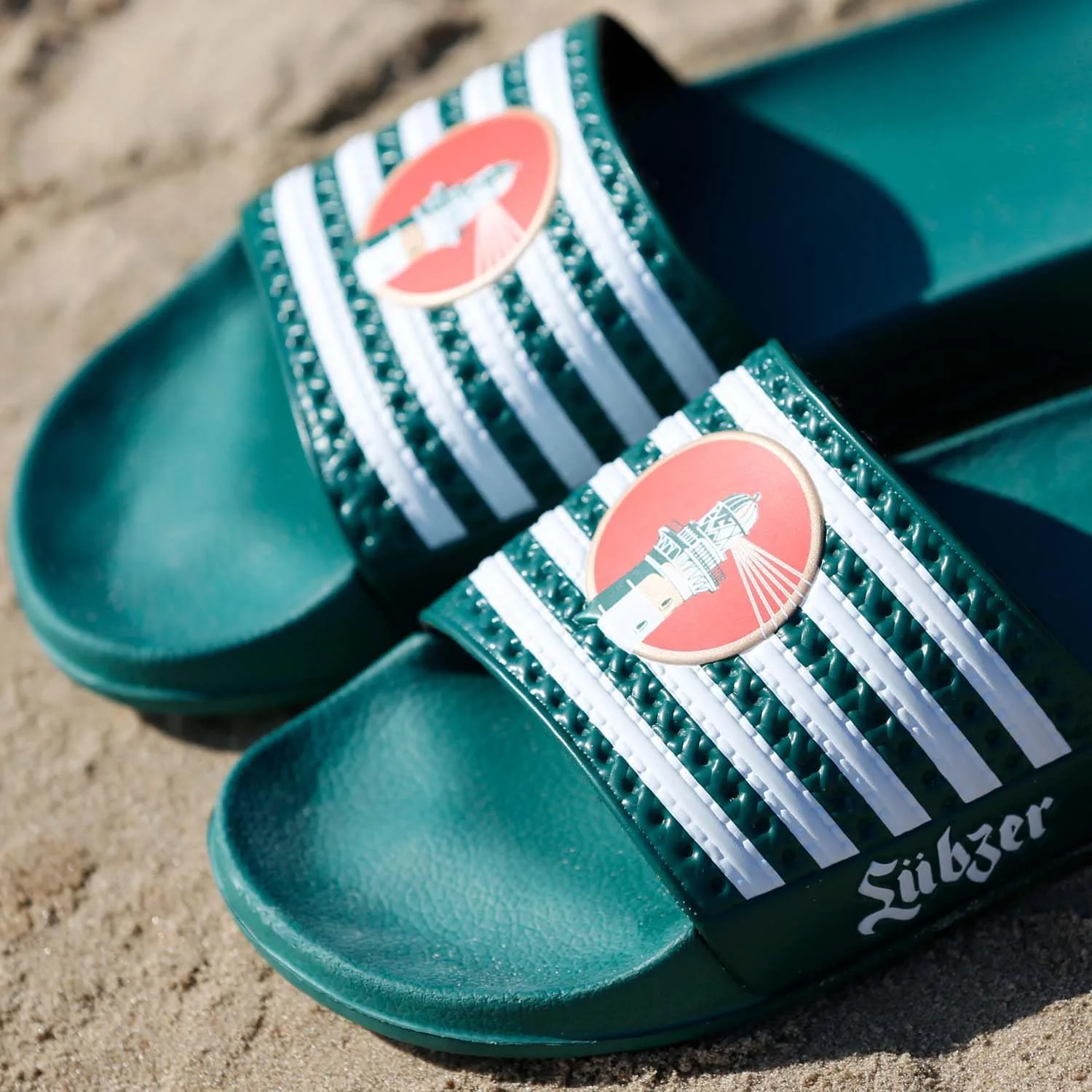 Шлепанцы для душа и ванны с мягкими, зелено-белыми полосками Lubzer Pils — фото 4