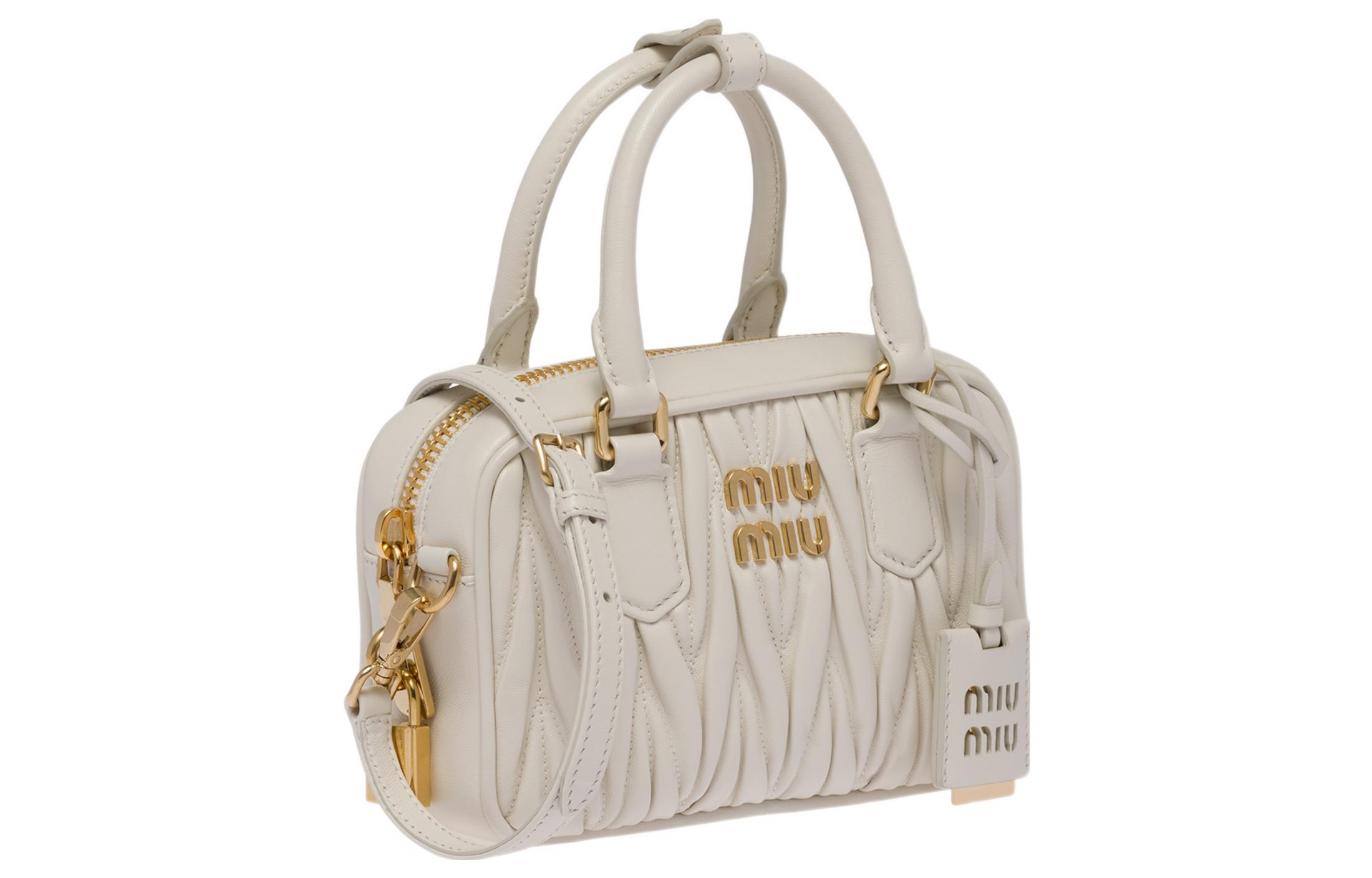 MIU MIU Сумка женская белая матрасная из мягкой овчины — фото 2