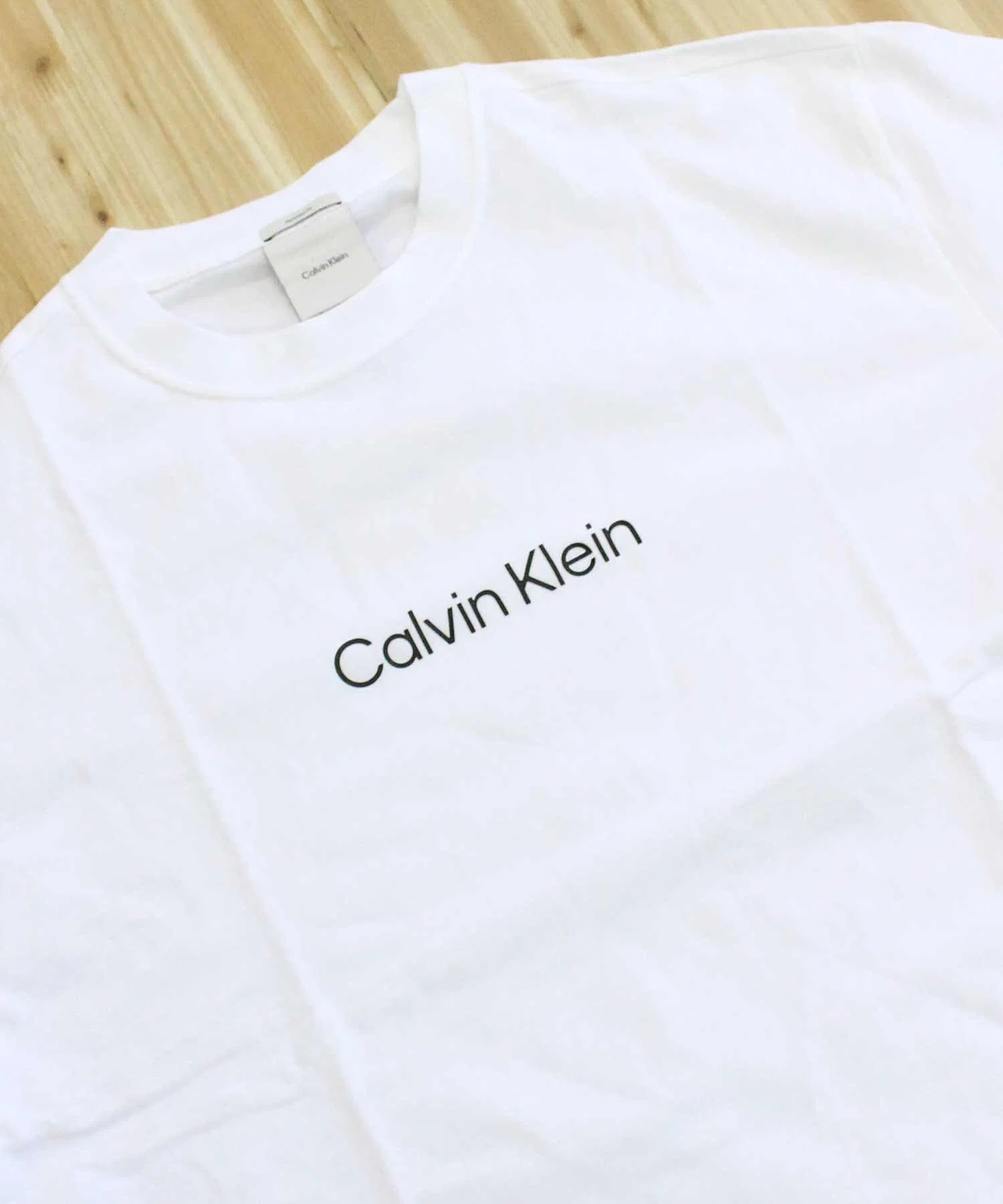 Мужская футболка Calvin Klein Standard Logo Crew Neck Tee — фото 4