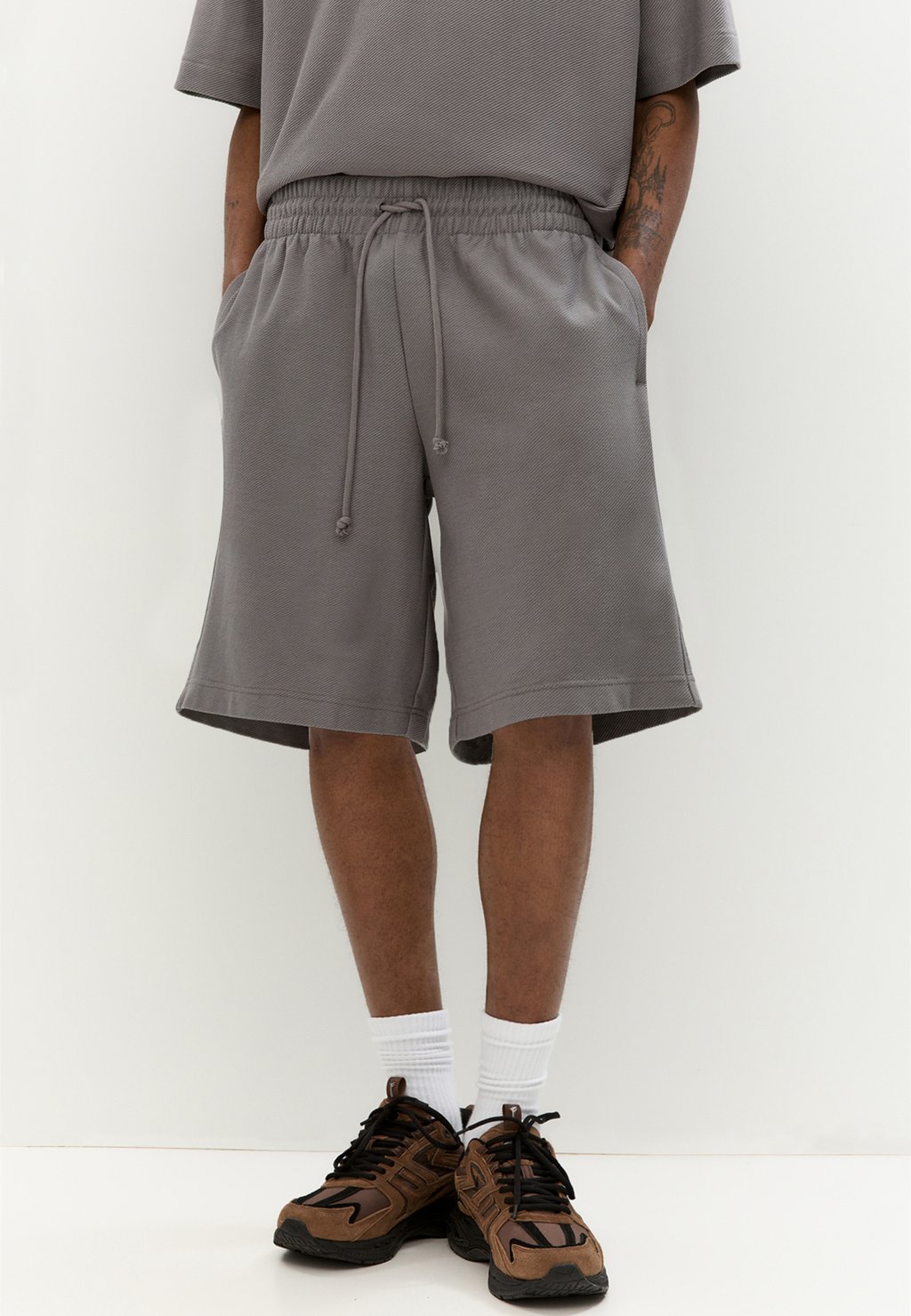 

Шорты Tracksuit bottoms PULL&BEAR, серый