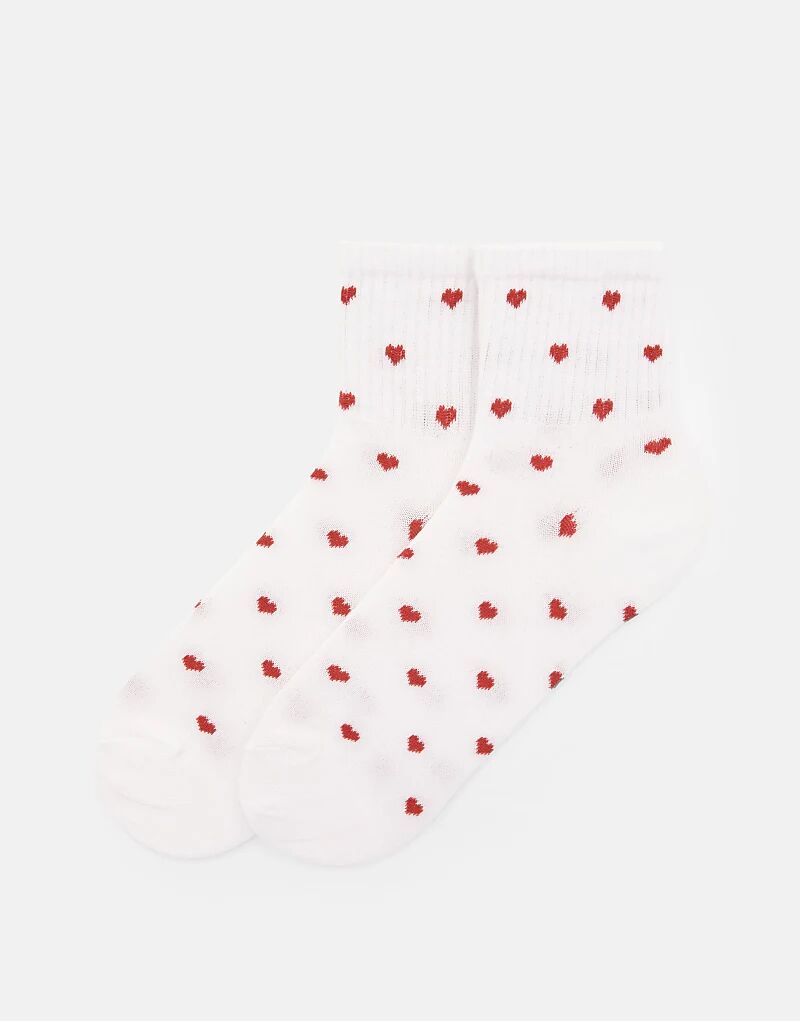

Носки Pull&Bear с сердечками из листьев салата красного цвета