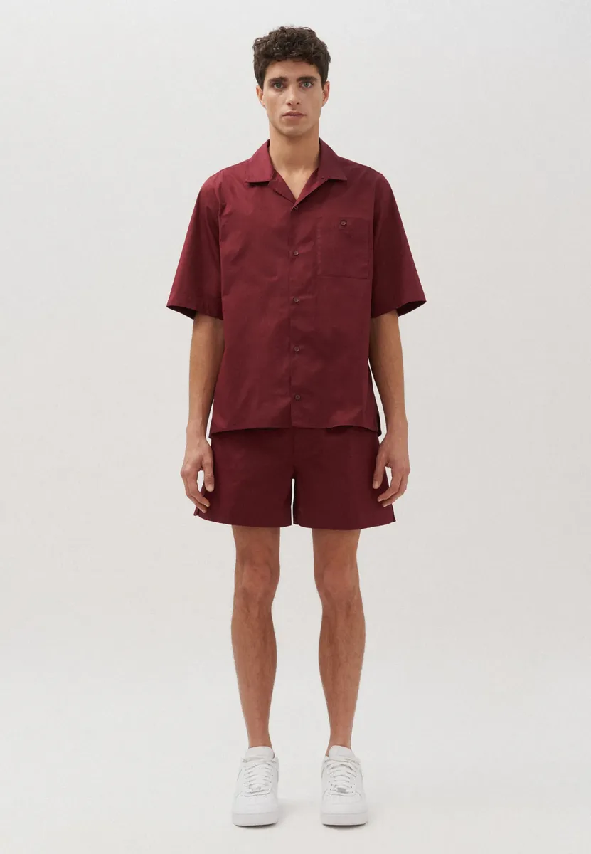 

Деловая рубашка studio seidensticker "Studio", обычный короткий рукав, воротник с лацканами, однотонная, красный