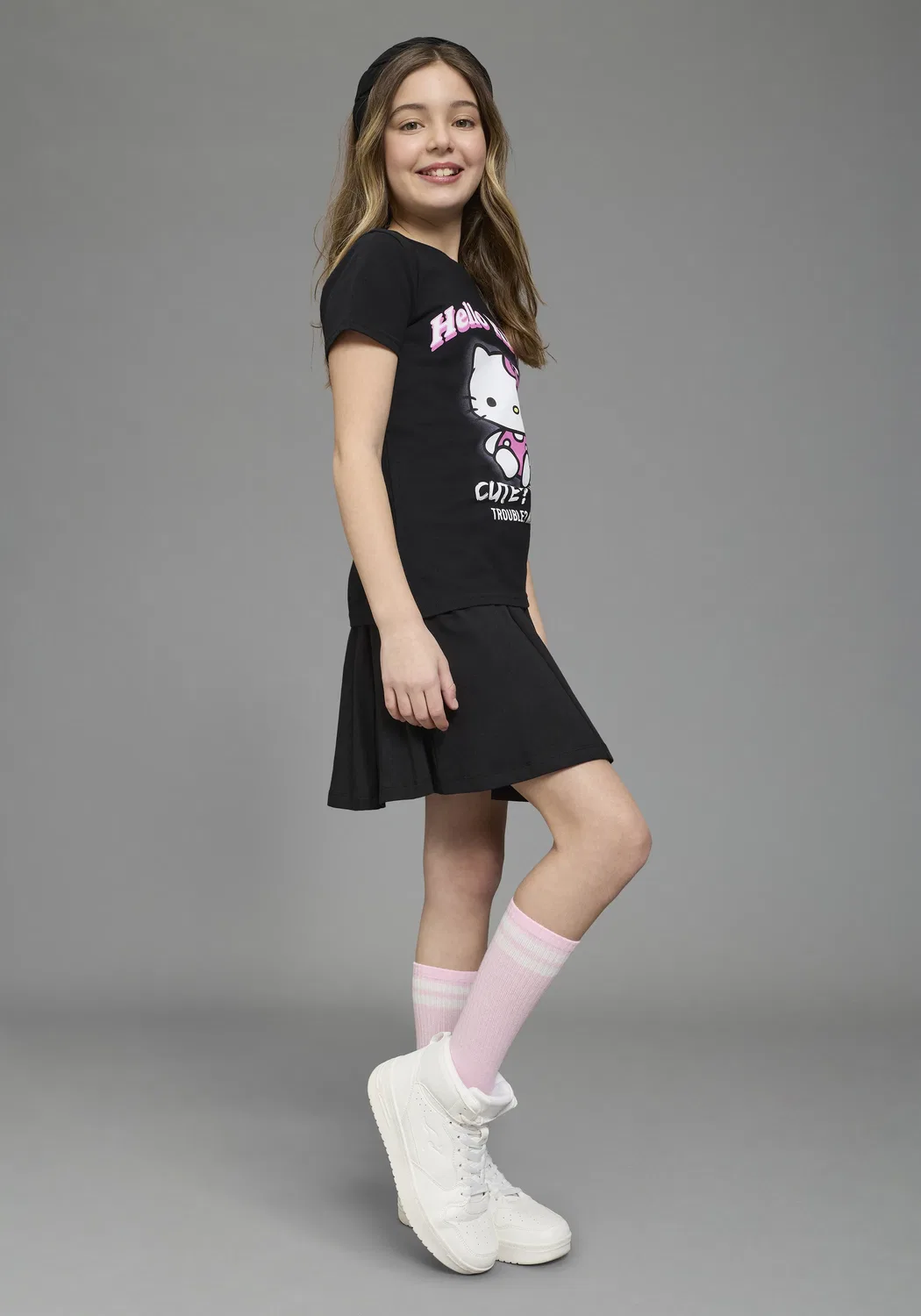 Футболка с принтом Hello Kitty Kidsworld, черный — фото 2