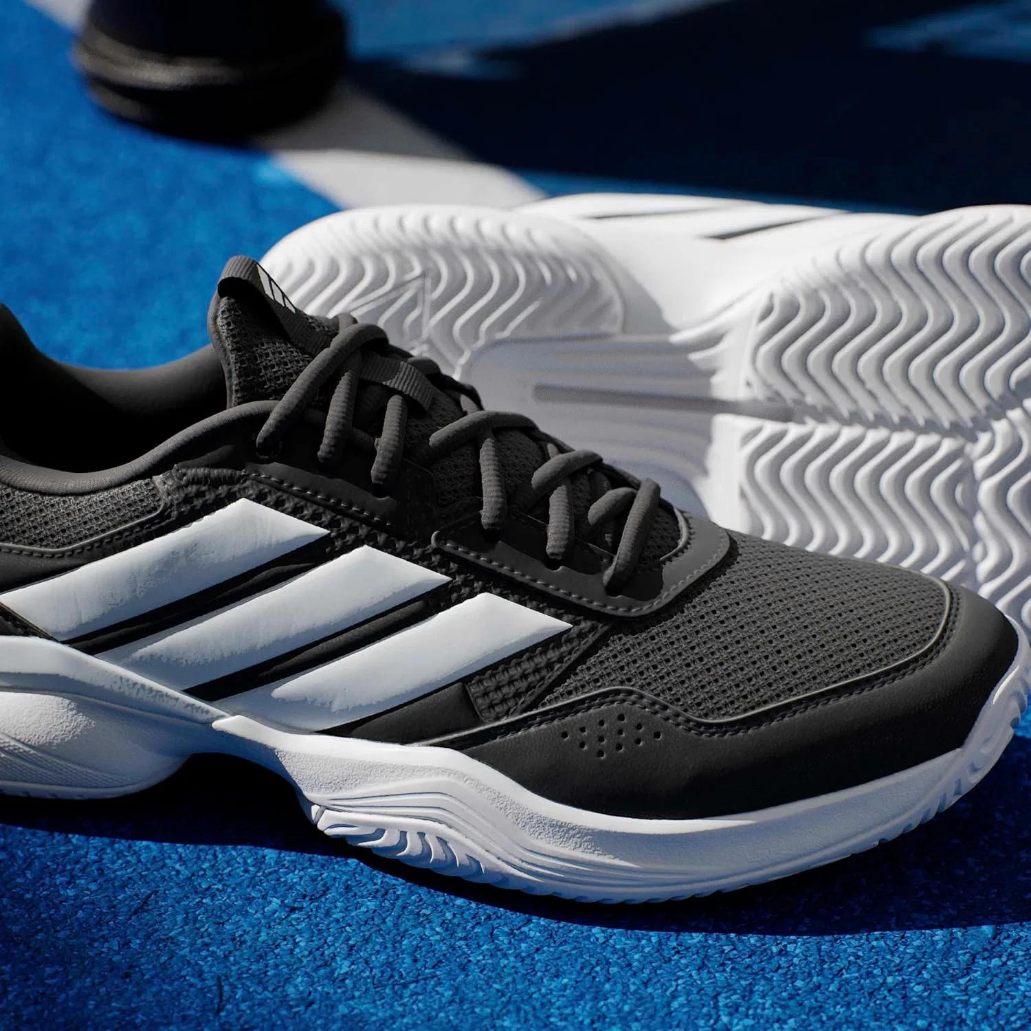 Кроссовки теннисные adidas, Black/White — фото 2