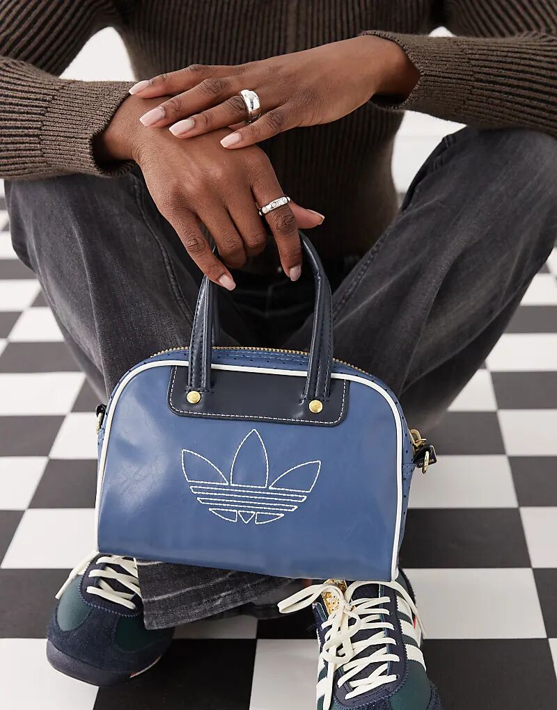 

Мини-сумка для боулинга синего цвета adidas Originals