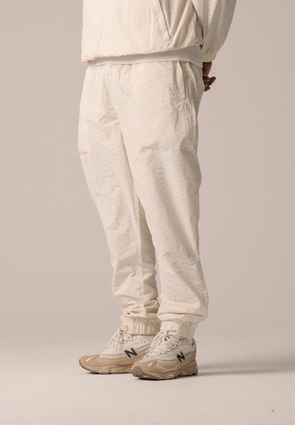 

Спортивные штаны ALLOVER TRACK PANTS UNISEX BLKVIS, кремовый