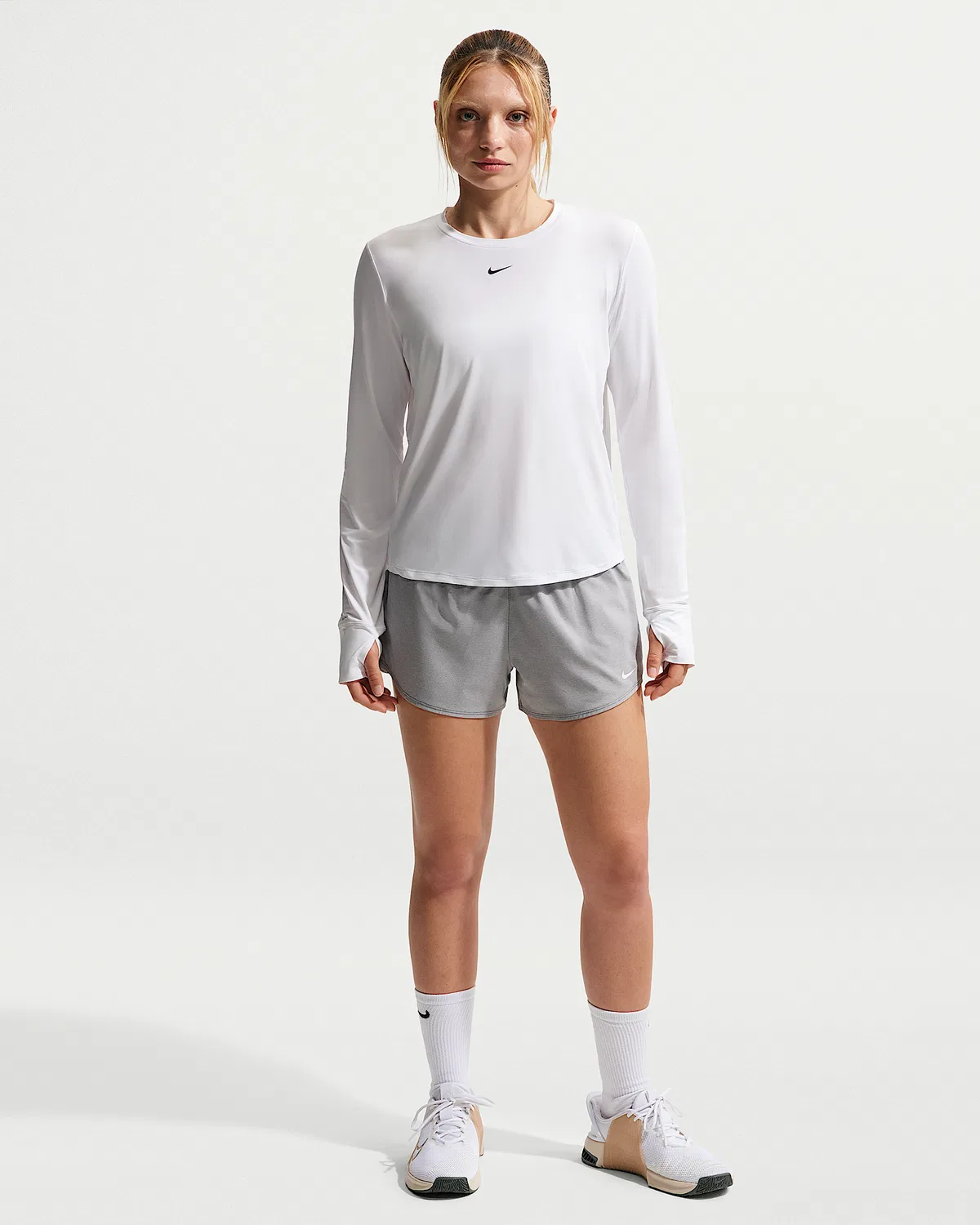 Женский топ Nike One Classic с длинным рукавом Dri-FIT, White/Black — фото 4