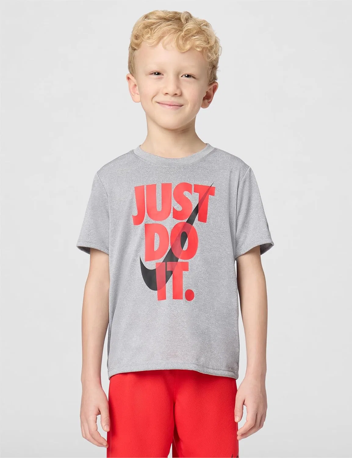 Детский спортивный комплект Nike Dri-FIT Just Do It, футболка и шорты, Light Smoke Grey/Crimson — фото 4