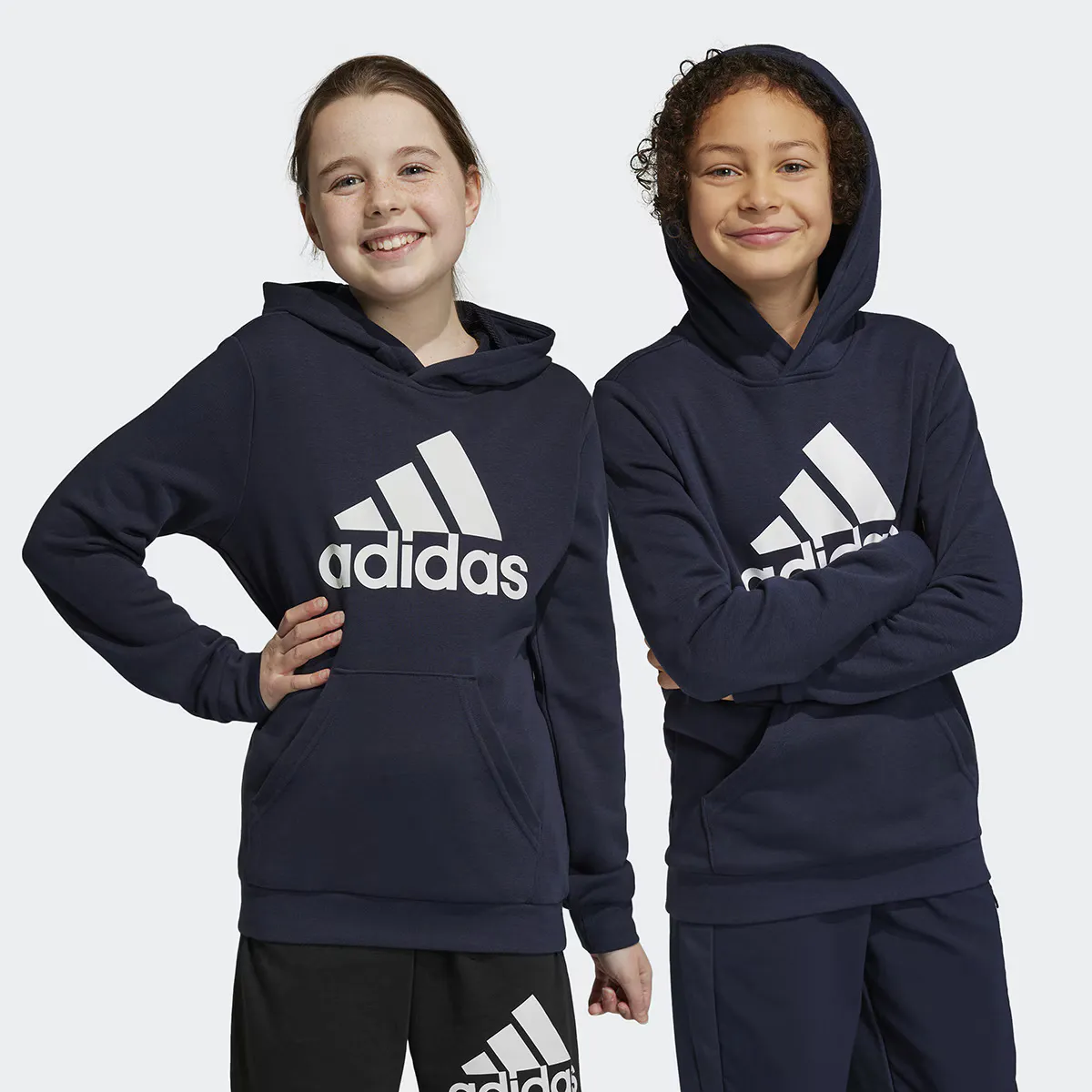 

Толстовка Adidas Kids с большим логотипом Essentials, синий/белый