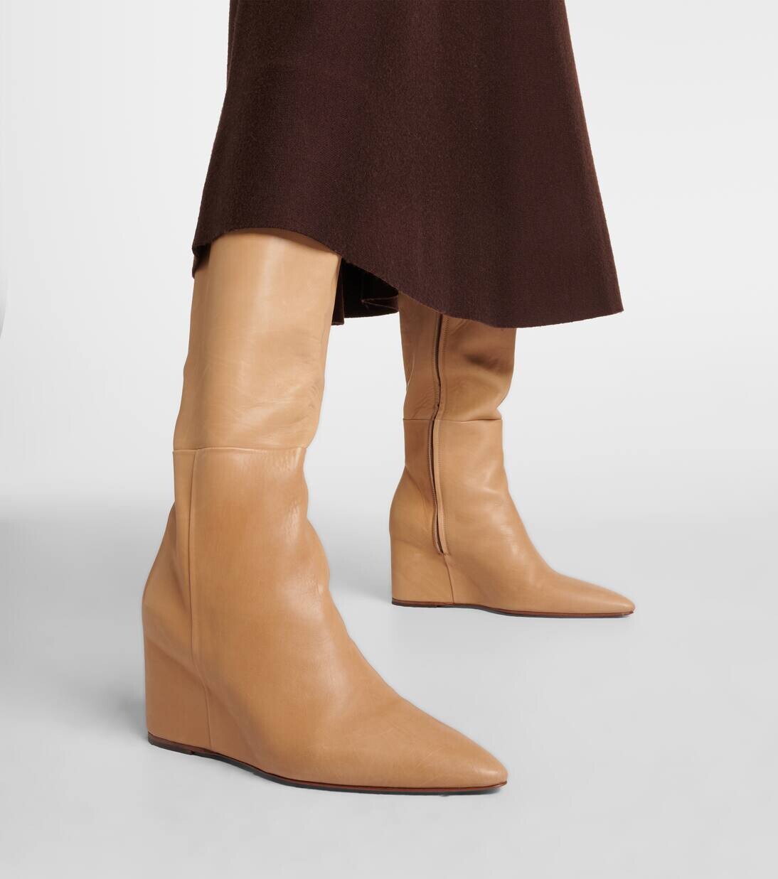 Сапоги Remedios кожаные до колена Gabriela Hearst, цвет dark camel — фото 4