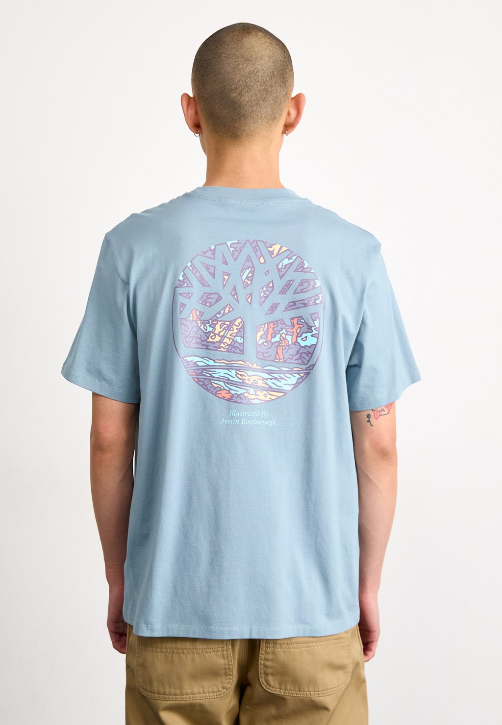 

Футболка с принтом ILLUSTRATED TREE LOGO BACK GRAPHIC TEE Timberland, синий