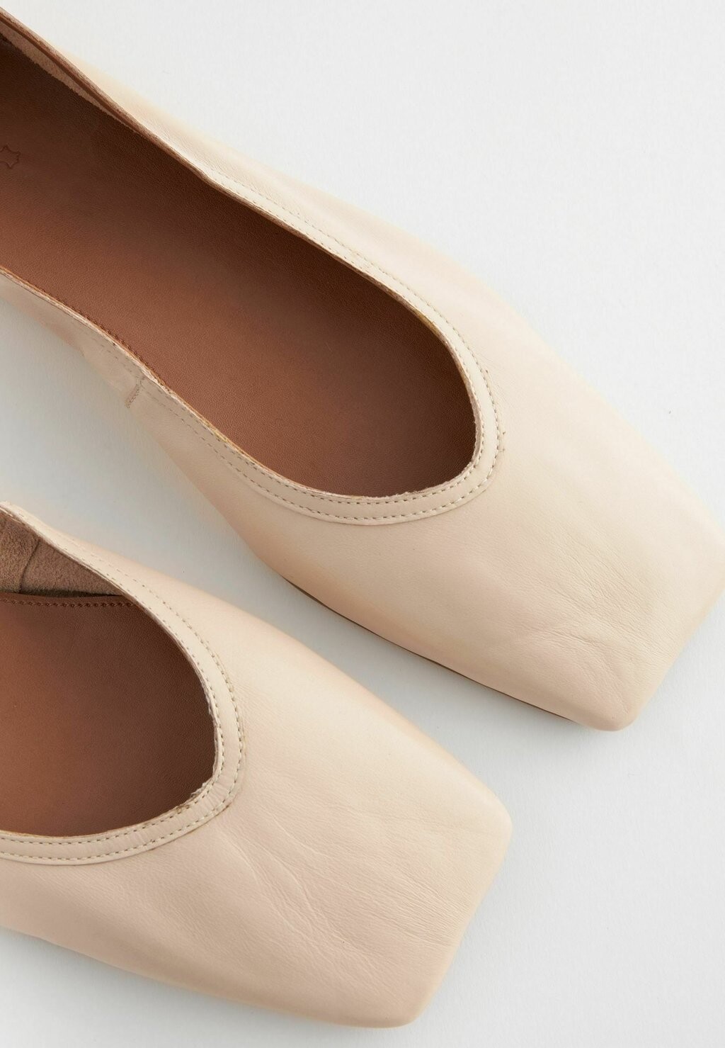 

Балетки SIGNATURE SQUARE TOE Next, бежевый