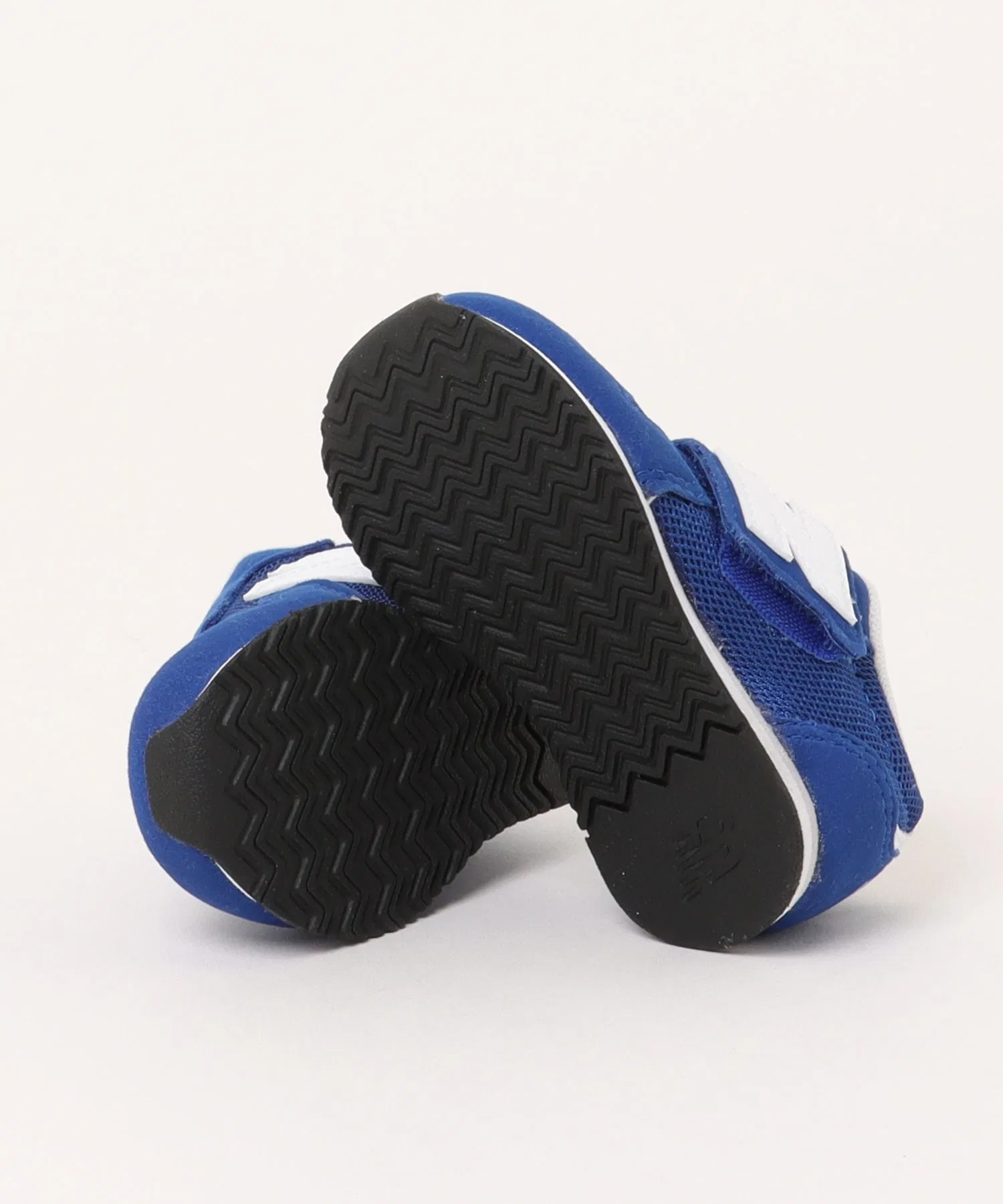Детские кроссовки New Balance IV323 — фото 3