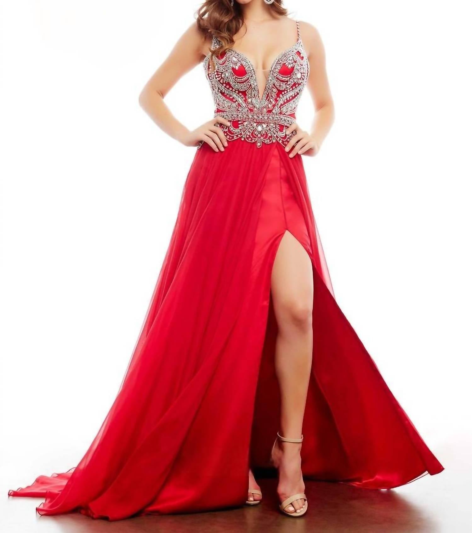 

Mac Duggal Длинное выпускное платье красного цвета с расшитым бисером лифом