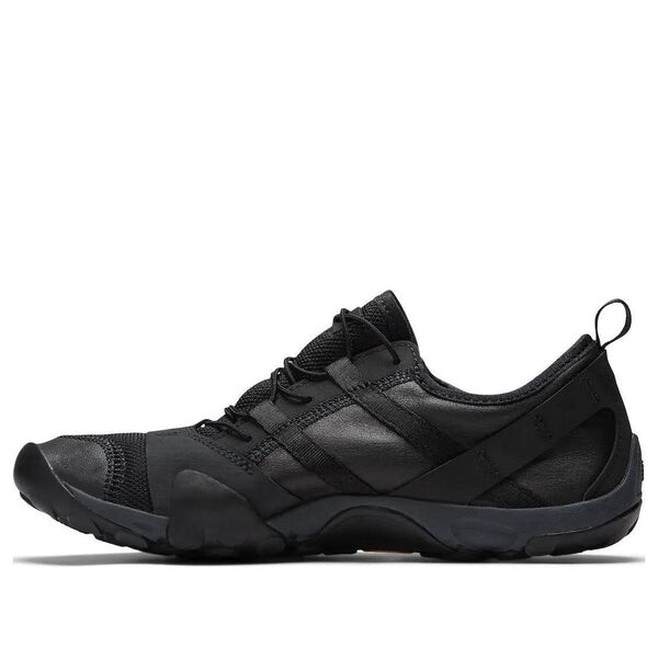 

Кроссовки mt10o x issey miyake New Balance, черный