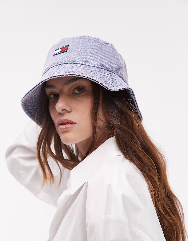 

Джинсовая панама с логотипом-флажком Tommy Jeans сиреневого цвета