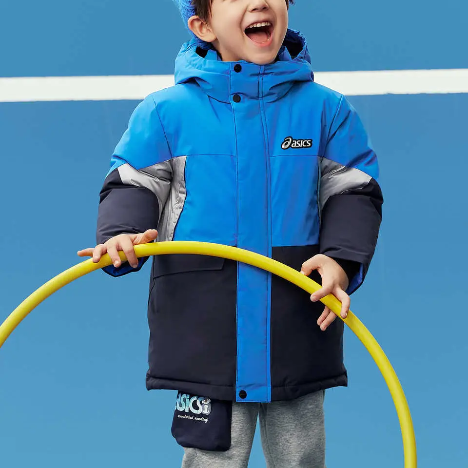 ASICS Пуховик Sports Performance FW24 темно-синий для детей 3-7 лет — фото 3
