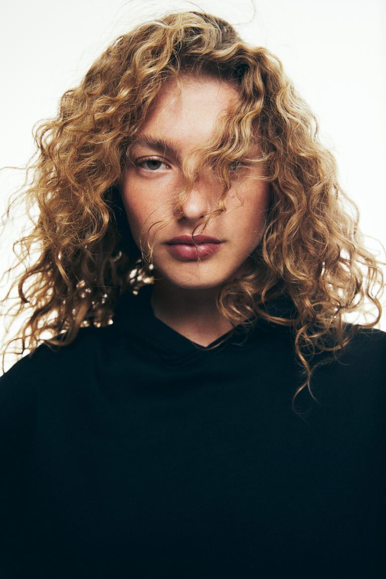 

Толстовка с капюшоном H&M