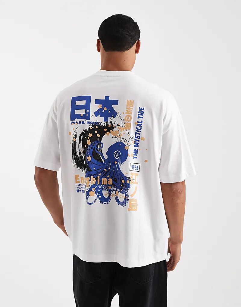 

Футболка ASOS DESIGN свободного кроя с сувенирной графикой белого цвета