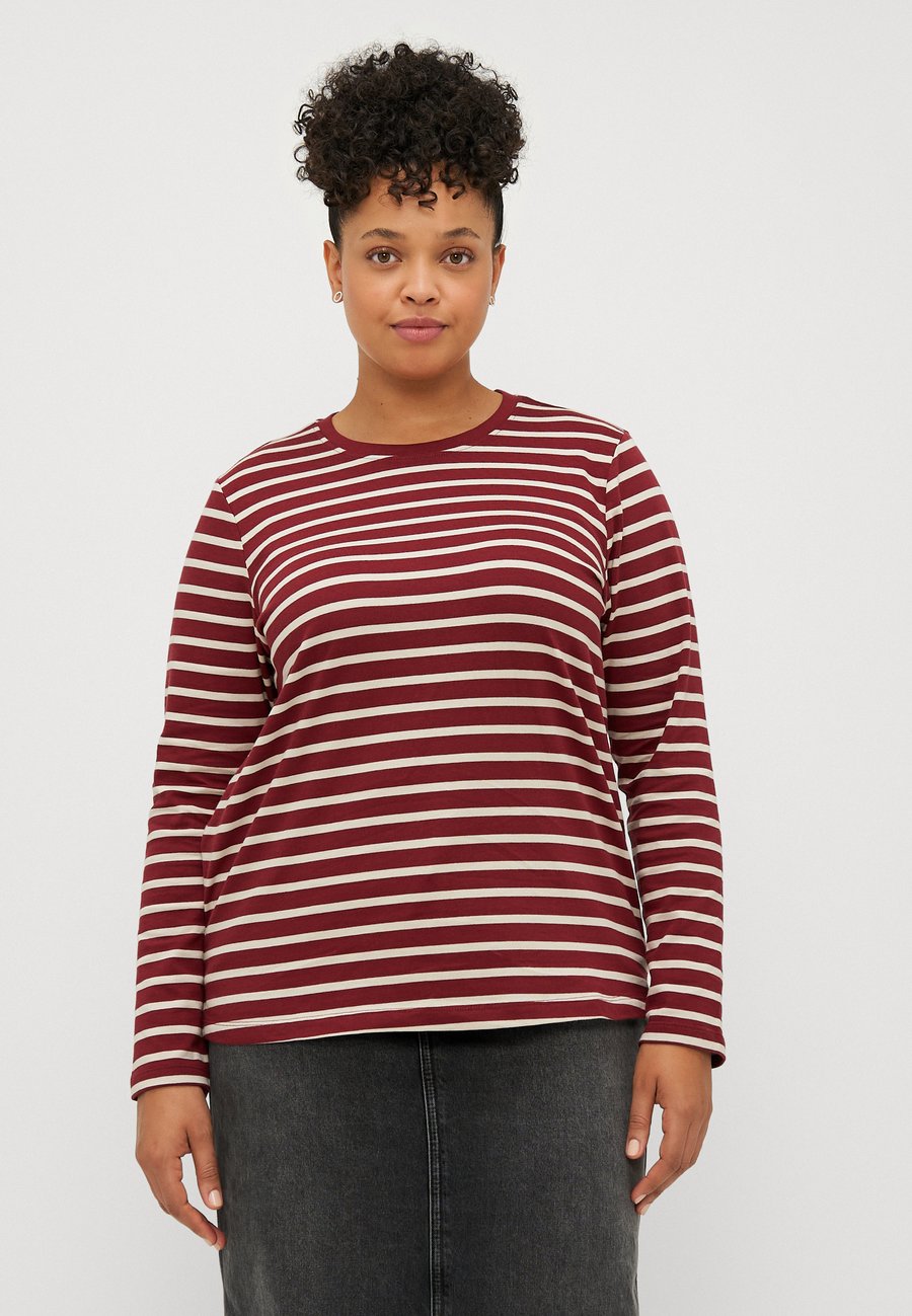 

Топ ONLY Carmakoma CARNEW SOPH LIFE , Cabernet/Pumice Stone/Bordeaux