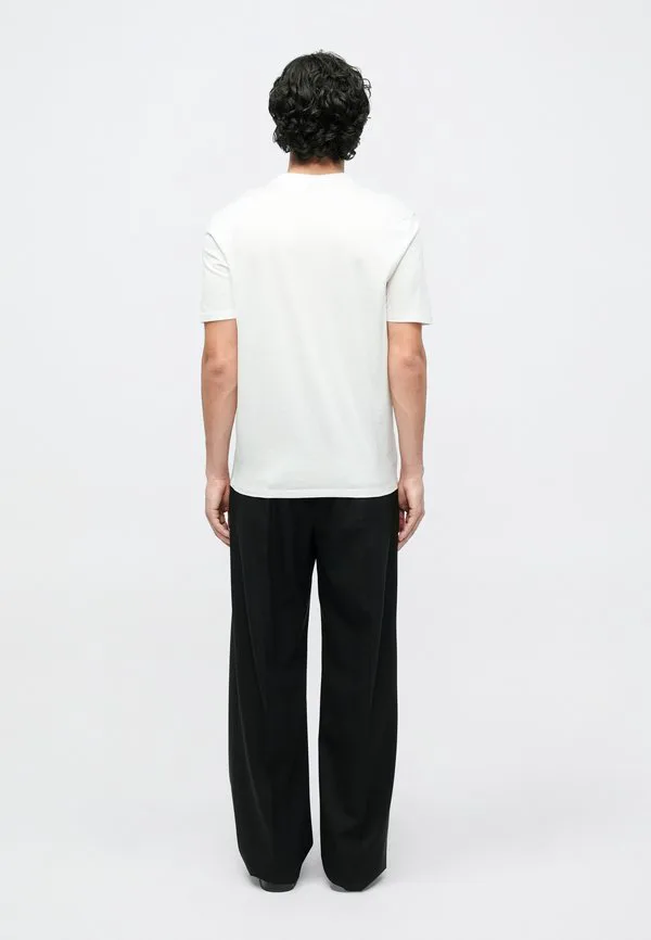 Простая футболка Emporio Armani, Off White — фото 4