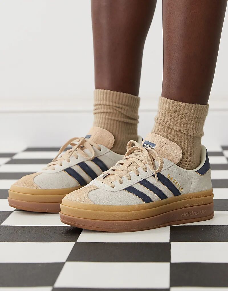 Кроссовки Gazelle Bold на платформе кремового и темно-синего цветов adidas Originals — фото 4